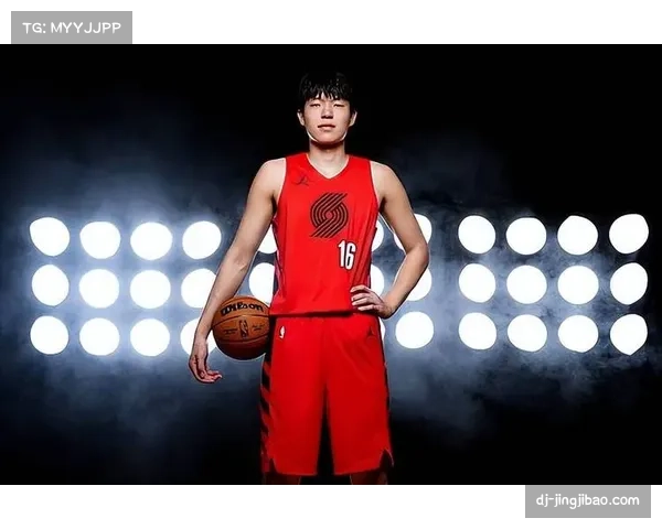 中国男篮四中锋迎战半场，杨瀚森能否在下半场获得出场机会引关注